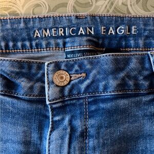 47. American Eagle Light Blue Denim jeans size 16